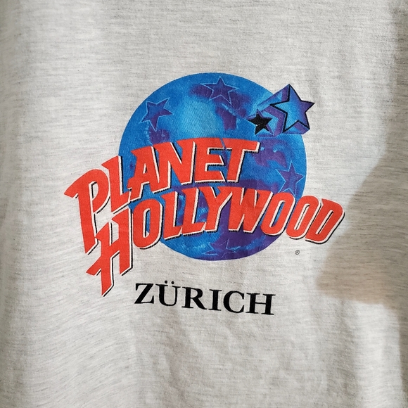 Vintage 1991 Planet Hollywood Zurich T-Shirt - Picture 2 of 5